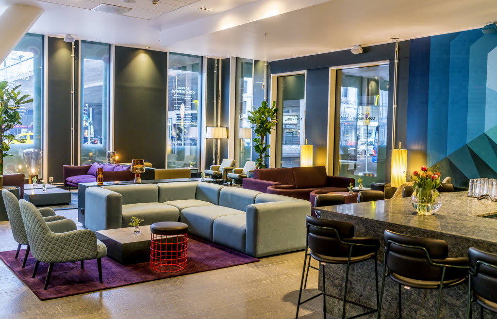 Photo by: Karl Gabor Lobby